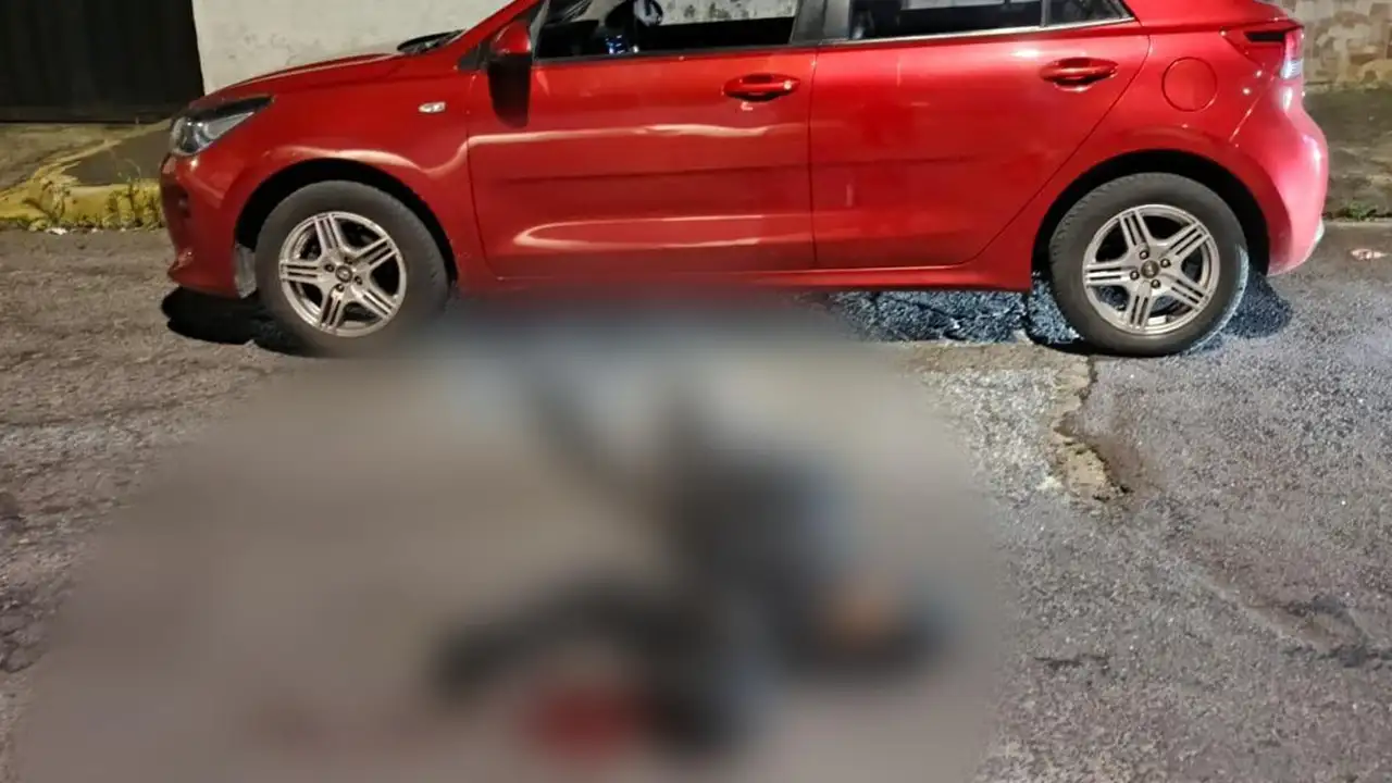 Policía frustra robo de vehículo y asalto a local comercial, dos antisociales abatidos en Quito