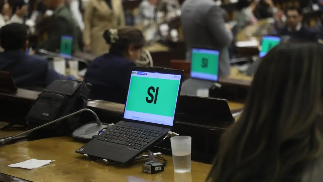 Asamblea aprueba ley que sanciona con hasta 7 años de cárcel el uso delictivo de uniformes oficiales