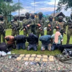 En un operativo CAMEX, soldados del Ejército aprehendieron a seis presuntos integrantes del grupo irregular CDF en Sucumbíos