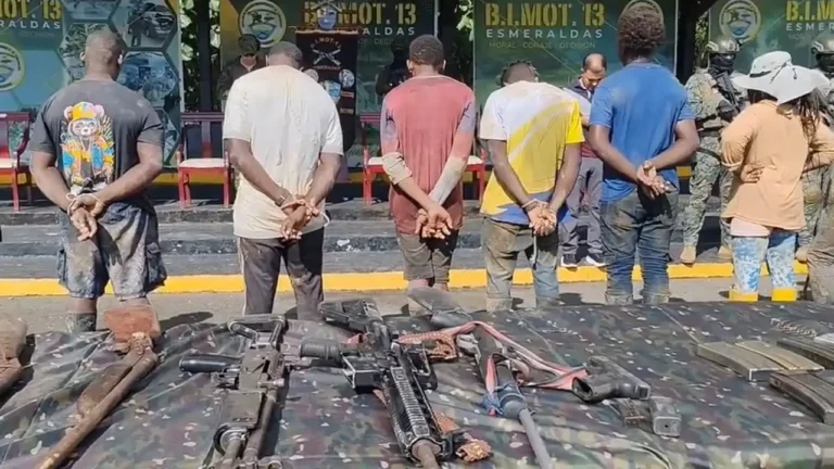 FF.AA. neutralizan a siete miembros del Frente Oliver Sinisterra en Eloy Alfaro