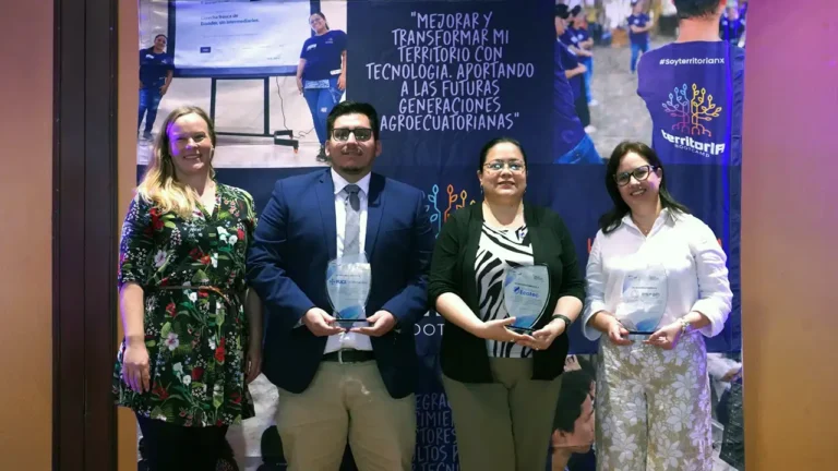 TerritorIA Bootcamp: PUCE Esmeraldas impulsa el uso de IA en el agro ecuatoriano