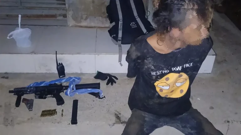 Armada captura a presunto miembro de «La Carbonera» con fusil en San Lorenzo