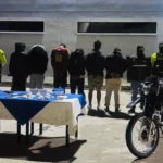Caen 7 presuntos miembros de 'Los Lobos' tras allanamientos en norte de Quito