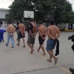 Capturados ocho presuntos integrantes de "Los Choneros" con arsenal en el sector Jocay, Manta