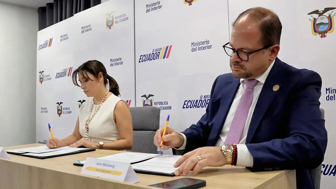 Consejo de la Judicatura y Ministerio del Interior firman convenio para blindar unidades judiciales