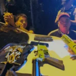 Dos detenidos, fusil AR-15 y municiones decomisadas en La Independencia, Quinindé