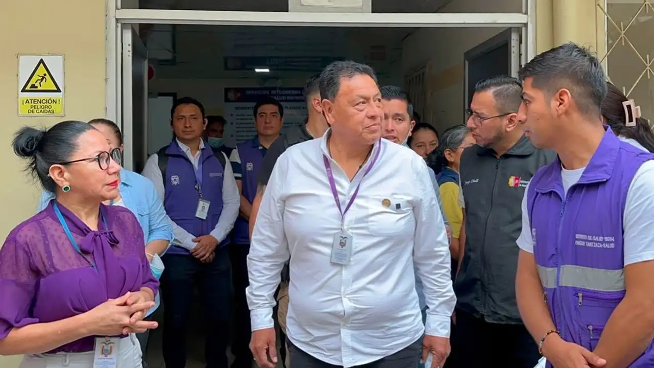 Ministro de Salud supervisa en territorio emergencia por aluvión en Zamora Chinchipe