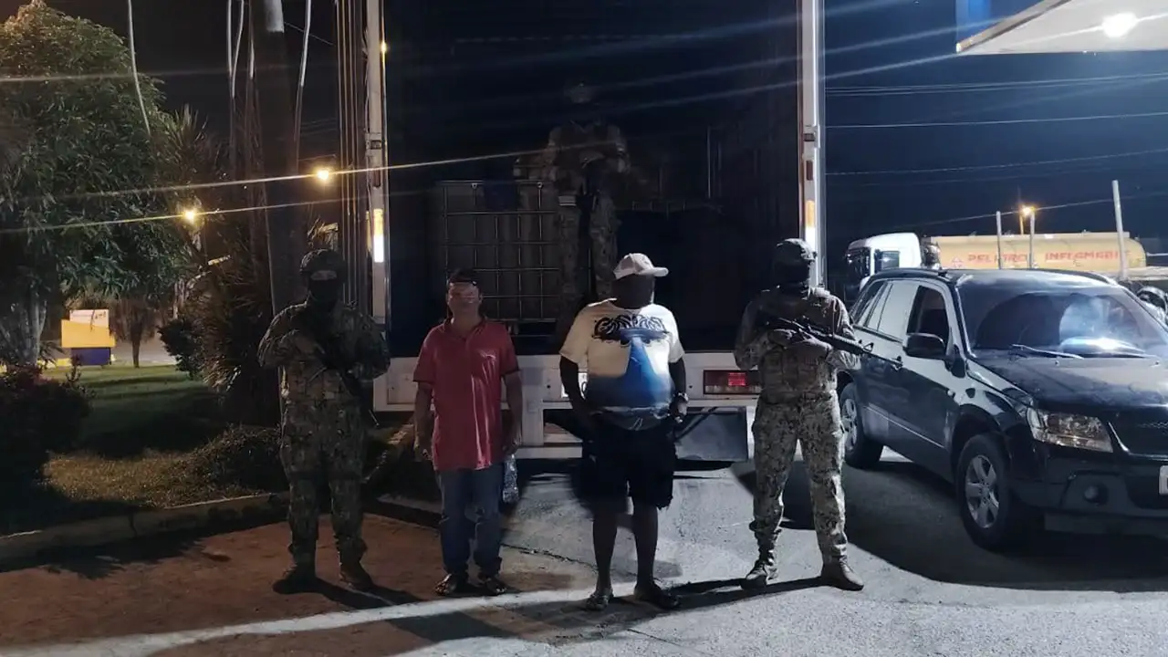 Operación militar decomisa combustible y detiene sospechosos en San Mateo
