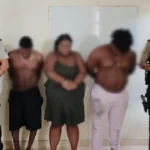 Tres detenidos con arsenal y sustancias ilícitas en el sector Las Torres Gemelas, Borbón