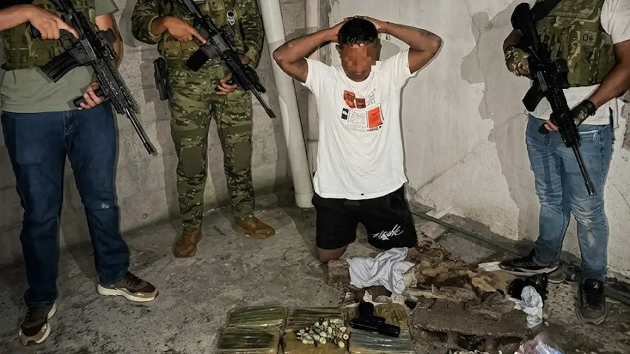 Aprehendido alias "La Borra" presunto miembro de "Los Lobos" con armas y droga