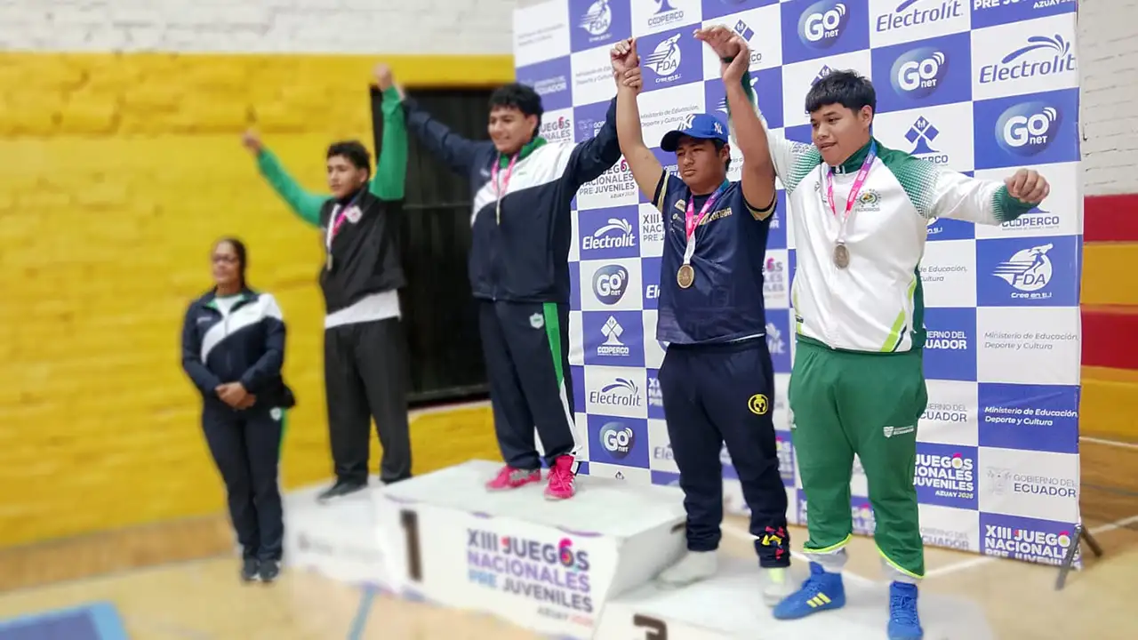 Atleta esmeraldeño Mateo Amaya alcanza el oro nacional en Azuay 2026