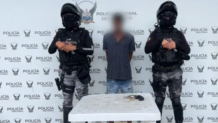 Capturado Jhorvi N. implicado en robo a taxista en Esmeraldas
