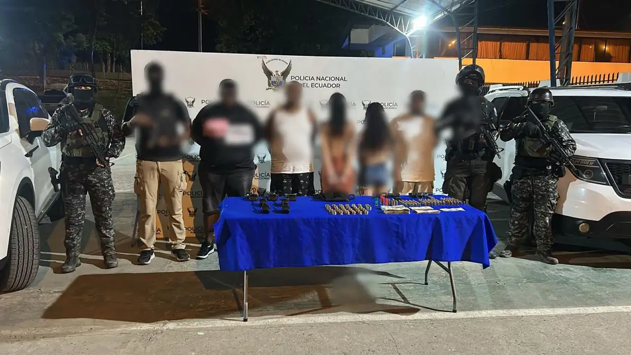 Detenidos alias "Andy" y alias "J" y tres sospechosos más en Operativo Atlas-136