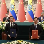Ecuador y China firman acuerdos multimillonarios de cooperación