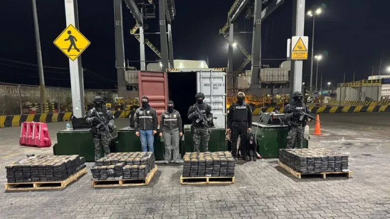 Operativo "Fénix Encuentro" incauta más de 923 kilos de cocaína con destino a México