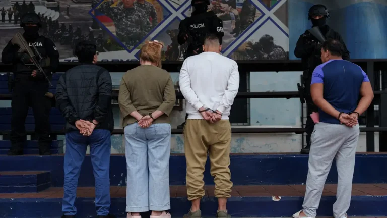 Cae red corrupta de médicos y funcionarios del SNAI vinculada a mafia albanesa