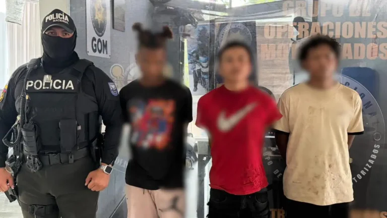 Capturan a alias "Belleza" y dos compinches con moto robada en Esmeraldas