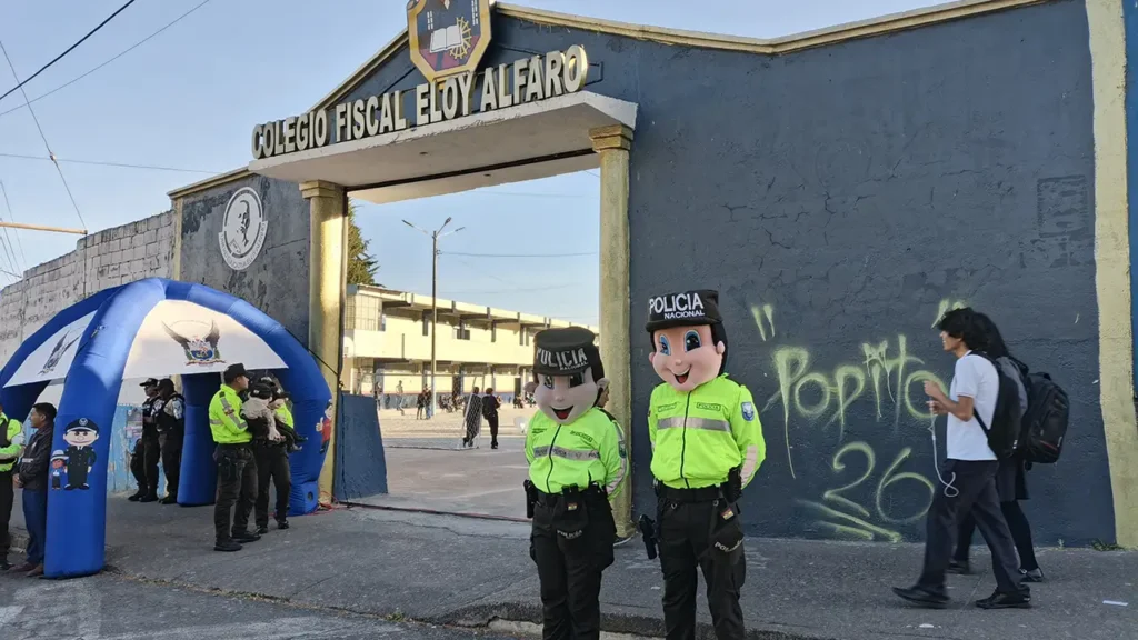 Gobierno activa el Plan Escudo para proteger las escuelas en Ecuador