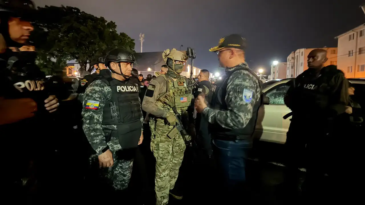 Megaoperación binacional desmantela red internacional del CJNG en Isla Mocolí