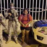 Operativo militar captura a alias "La Comadre" con armamento ilegal en Rioverde