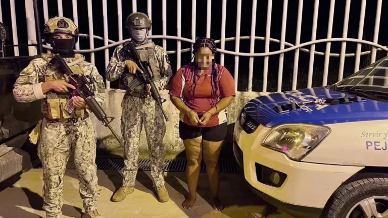 Operativo militar captura a alias «La Comadre» con armamento ilegal en Rioverde