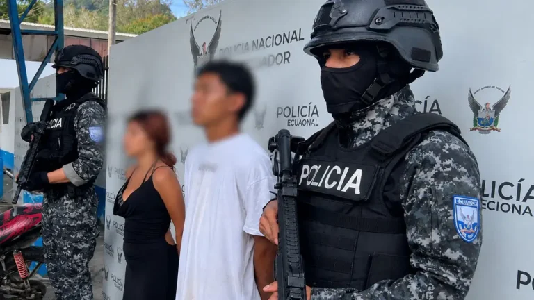 Operativo policial en Winchele deja dos detenidos por extorsión