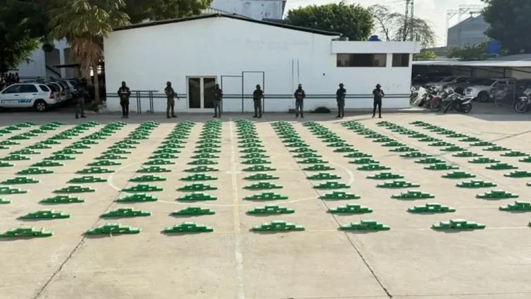 Policía incauta más de 1,5 toneladas de cocaína en Manabí