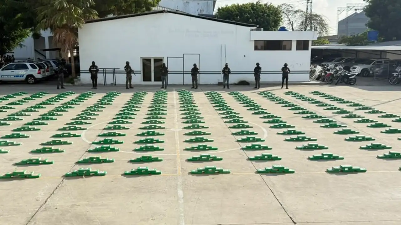 Policía incauta más de 1,5 toneladas de cocaína en Manabí