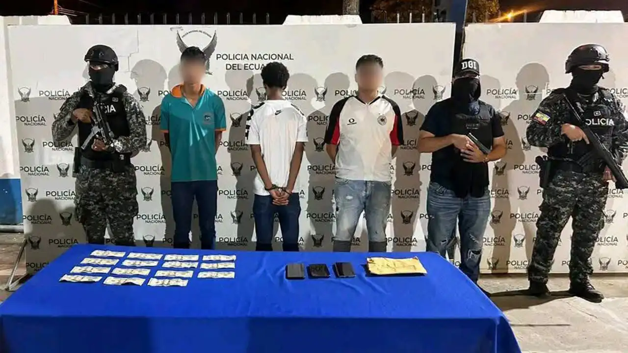 Cae red de extorsión, entre ellos un adolescente y un PPL en Atacames