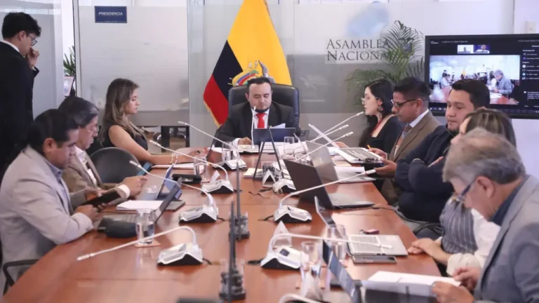 Comisión aprueba informe sobre presuntos incrementos patrimoniales injustificados