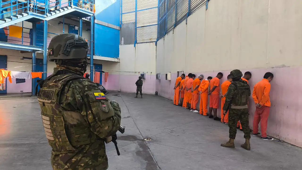 Control militar y derechos humanos en el Centro de Rehabilitación de Cotopaxi