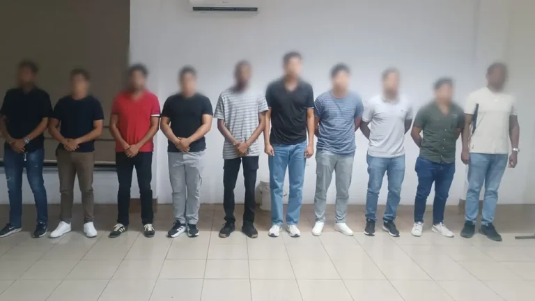 Diez policías en servicio activo procesados por concusión en Samborondón
