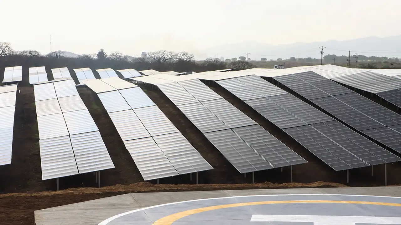 La planta solar Río de Oro Energy inició operaciones con 65 MW en Santa Elena